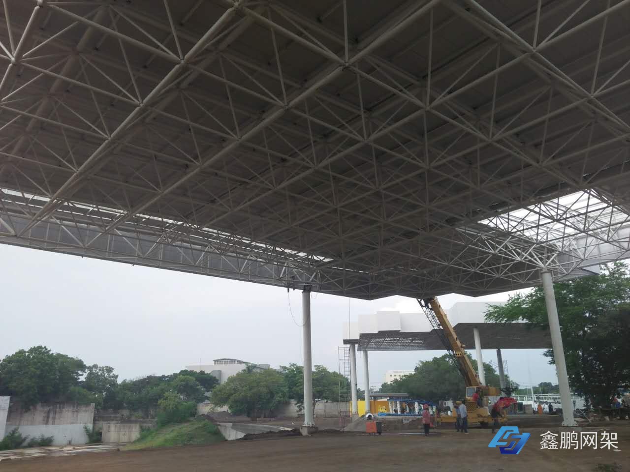 尼加拉瓜1450m2網架屋面吊裝