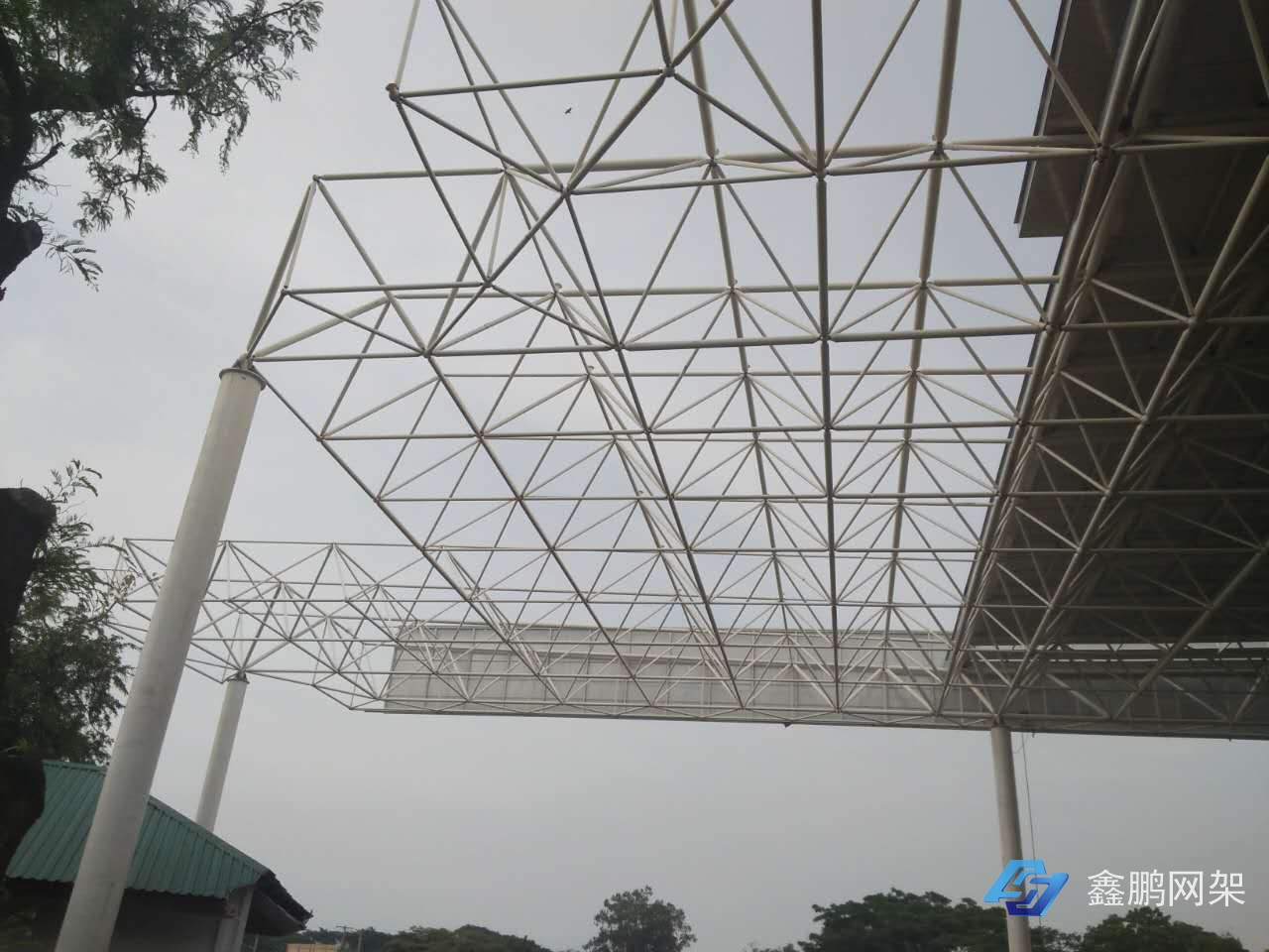 尼加拉瓜1450m2網架屋面吊裝