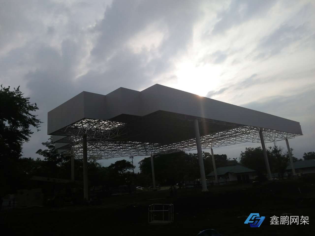 尼加拉瓜1450m2網架屋面吊裝